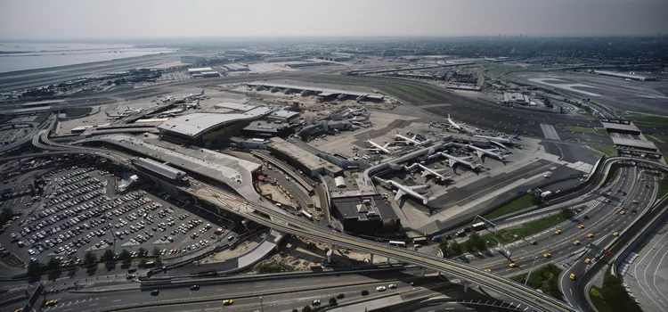 John F. Kennedy International Airport (JFK) - TiLimousine chauffeur service