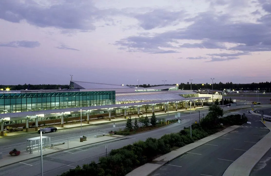 Manchester-Boston Regional Airport (MHT) - TiLimousine chauffeur service
