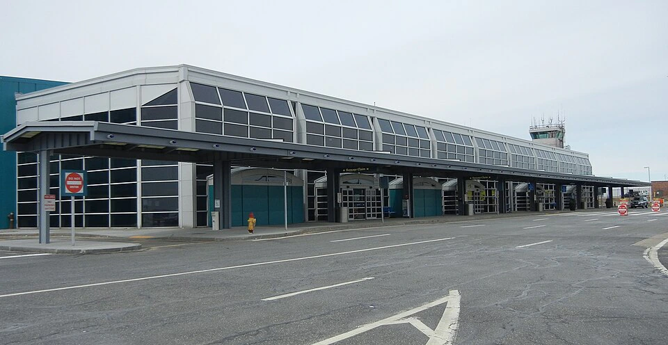 Worcester Regional Airport (ORH) - TiLimousine chauffeur service